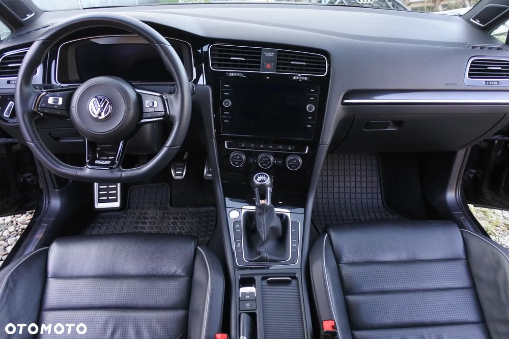 Volkswagen Golf - 12