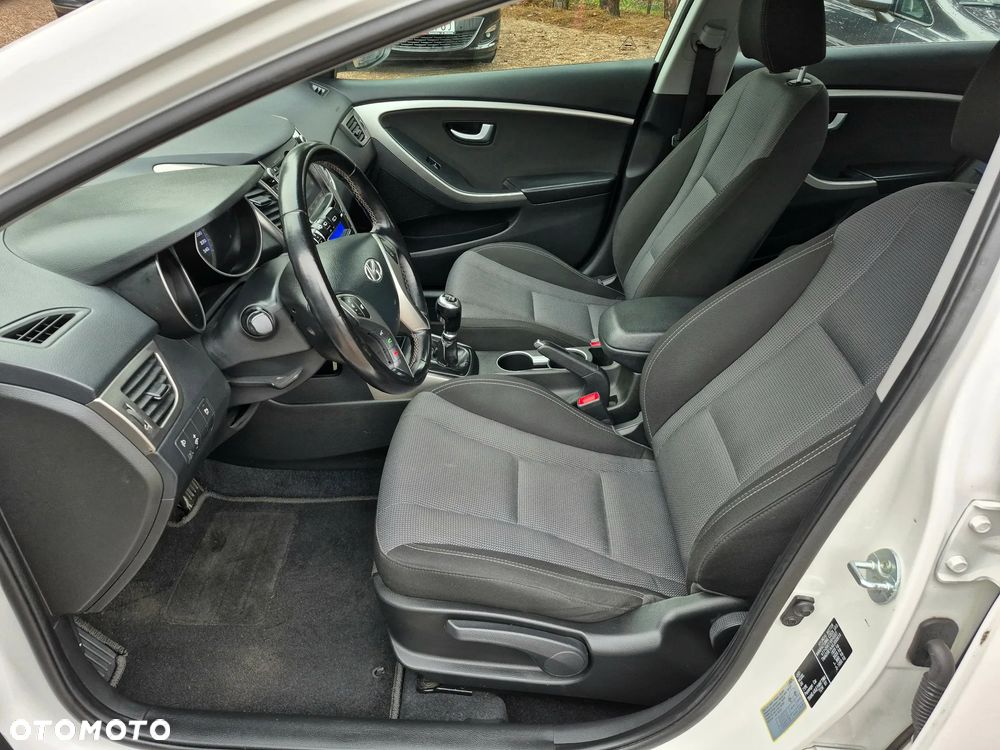 Hyundai i30 i30cw 1.4 Fifa World Cup Edition - 15