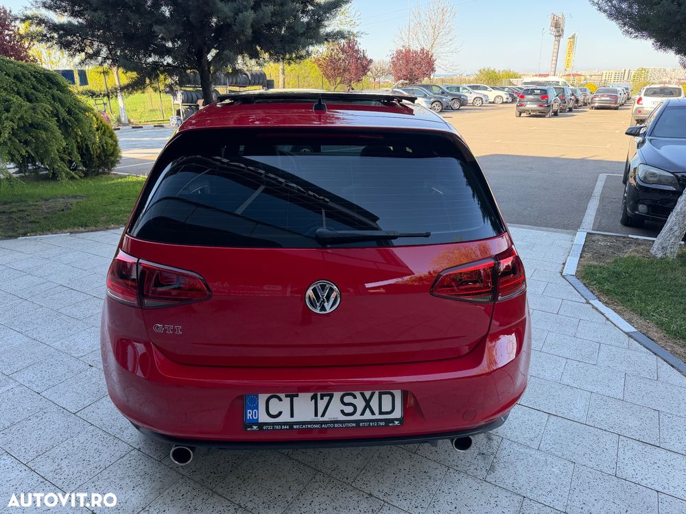 Volkswagen Golf 2.0 GTI DSG - 23