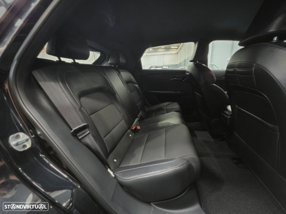 MG MG4 64 kWh Luxury - 14