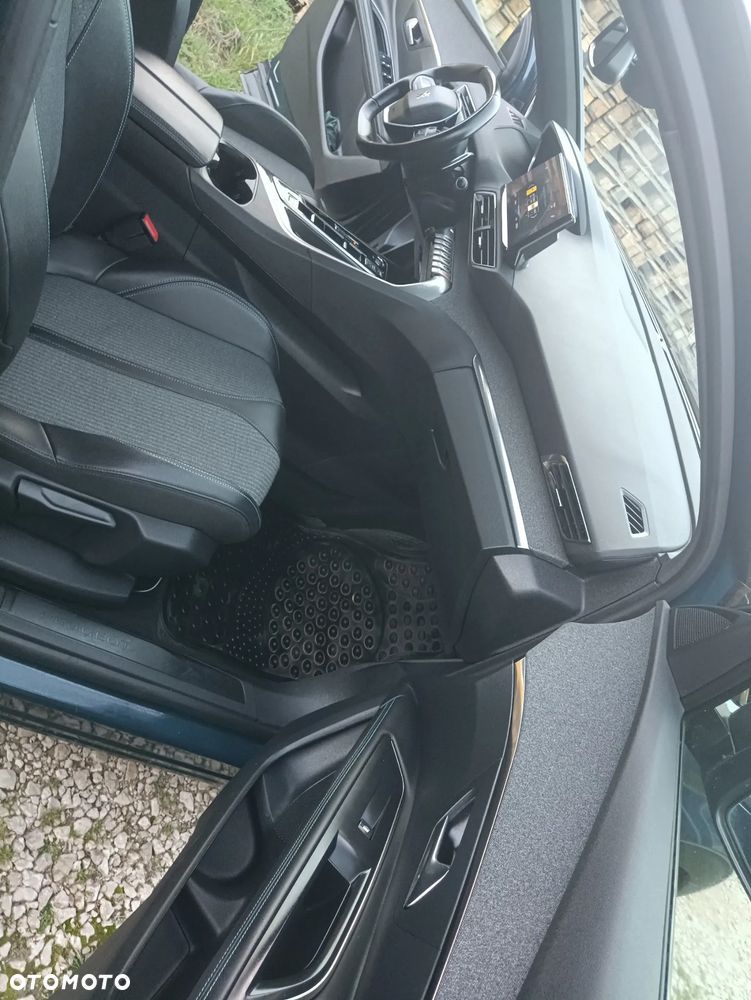 Peugeot 3008 1.5 BlueHDi Allure Pack S&S EAT8 - 34