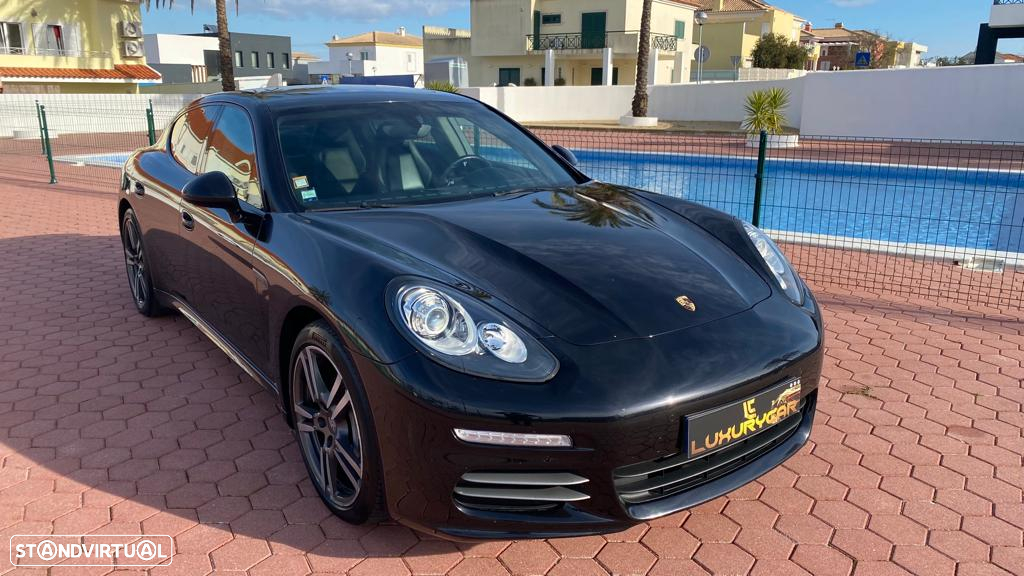 Porsche Panamera 4 Edition PDK - 10
