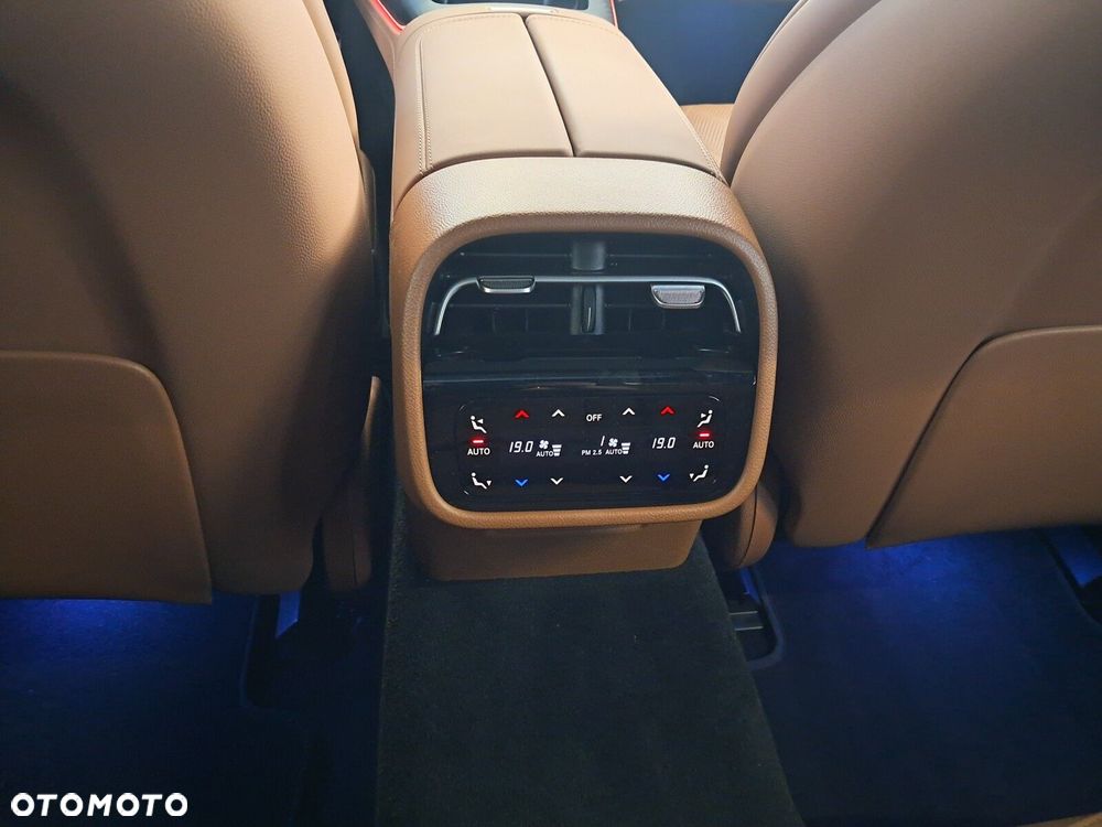 Mercedes-Benz Klasa E 220 d mHEV 4-Matic All-Terrain Avantgarde 9G-Tronic - 33