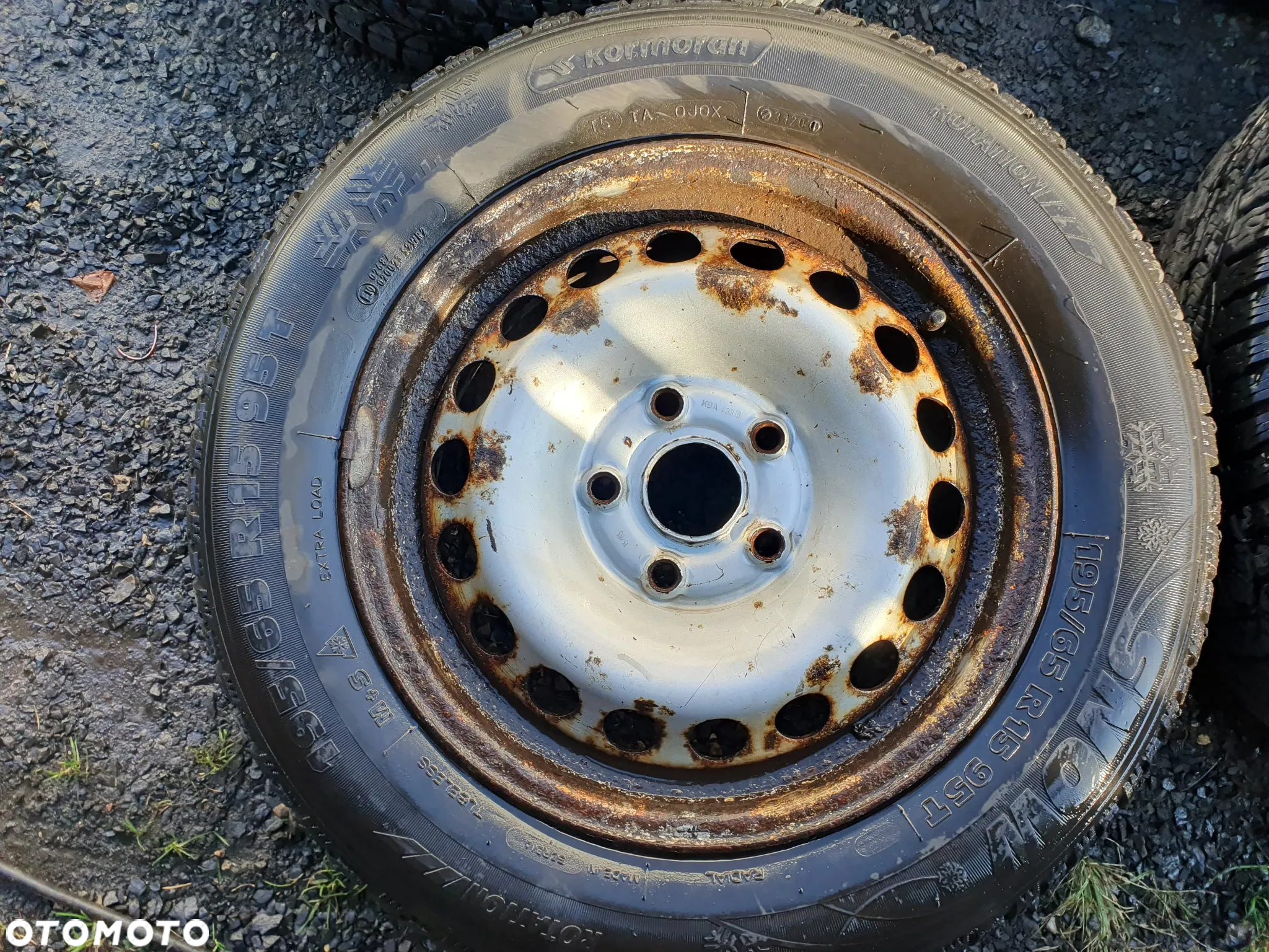 PASSAT B5 4X KOŁA FELGI 15" 5x112 OPONY ZIMOWE KORMORAN 195/65/R15 OK. 7mm 2x2017r 2x2020r VOLKSWAGEN - 2