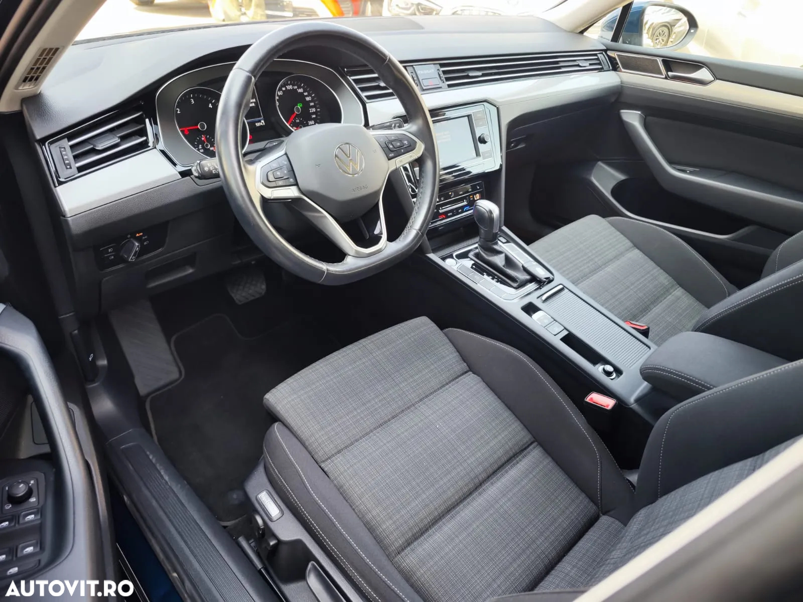 Volkswagen Passat - 10