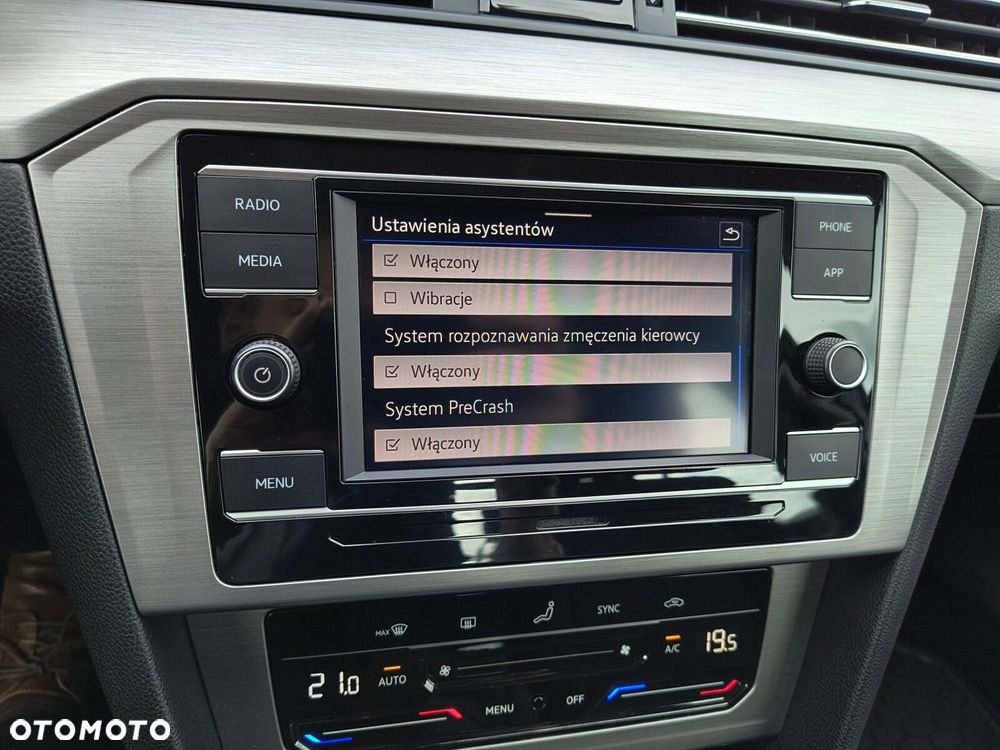 Volkswagen Passat 1.5 TSI EVO Essence - 29