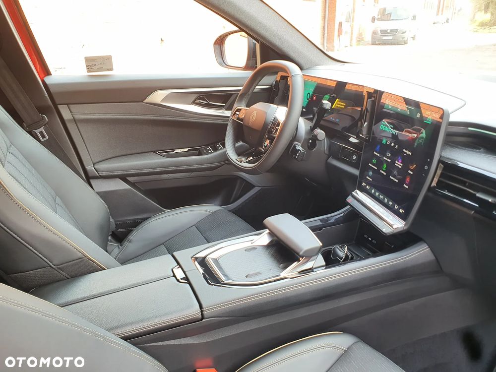 Renault Austral 1.2 E-Tech Full Hybrid 200 Iconic esprit Alpine MMT - 11