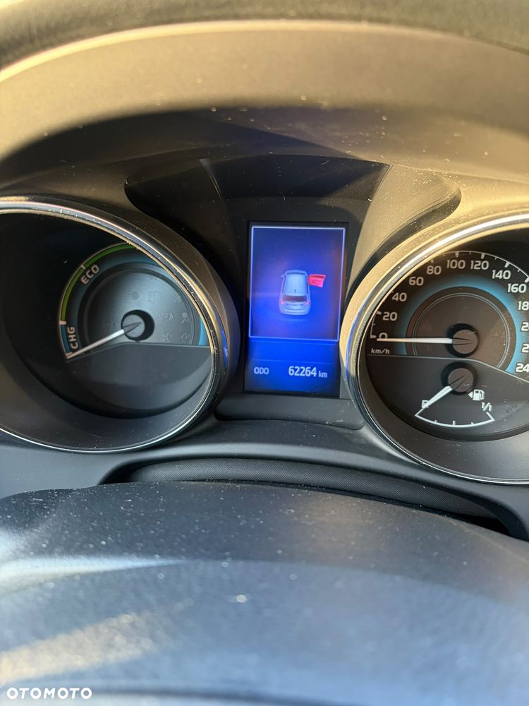 Toyota Auris Hybrid 135 Prestige - 16