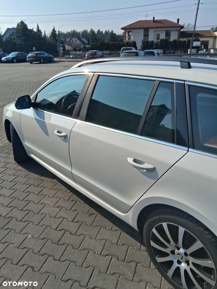 Skoda Superb 2.0 TDI DSG Active - 3