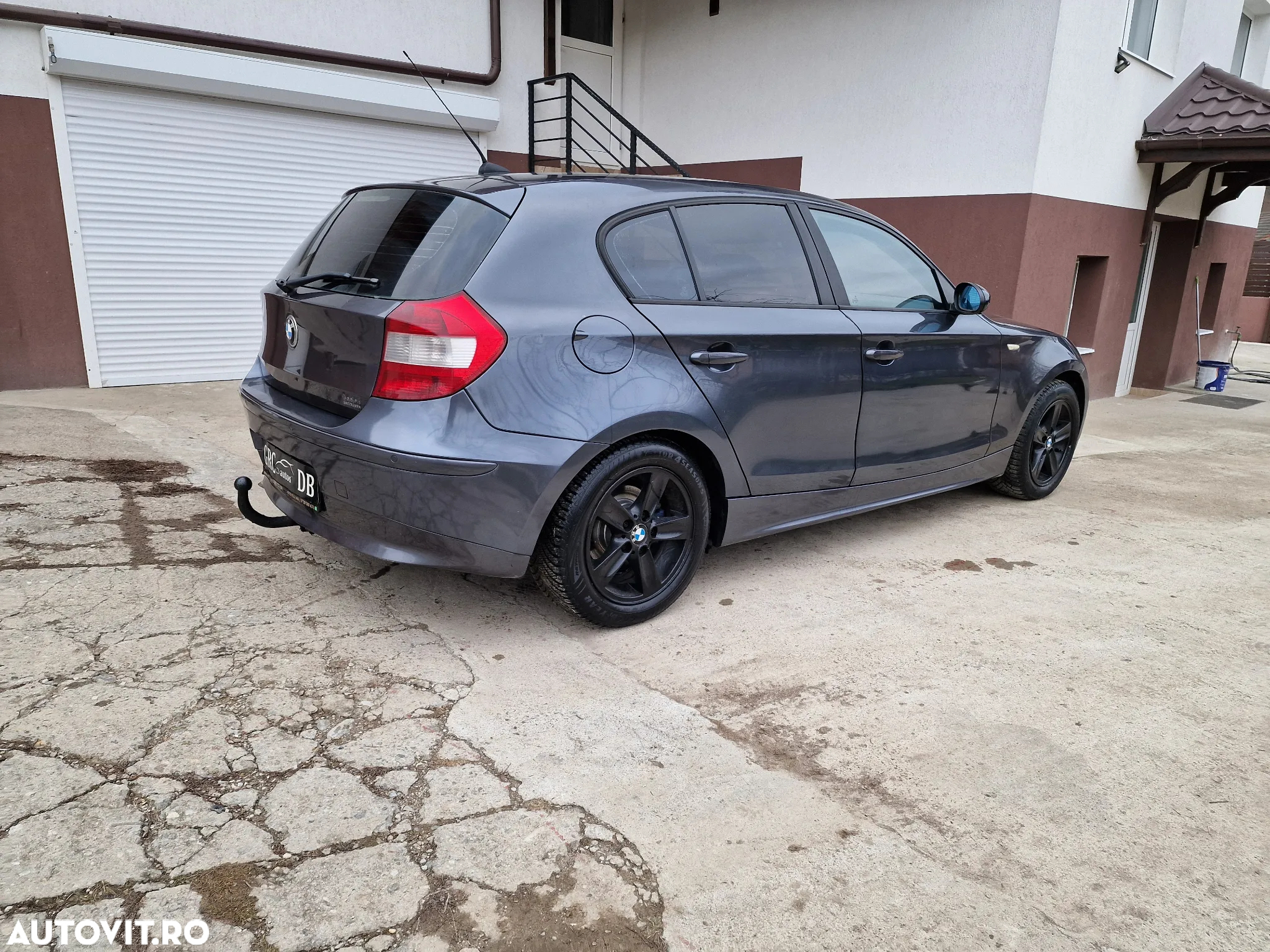 BMW Seria 1 118d - 26