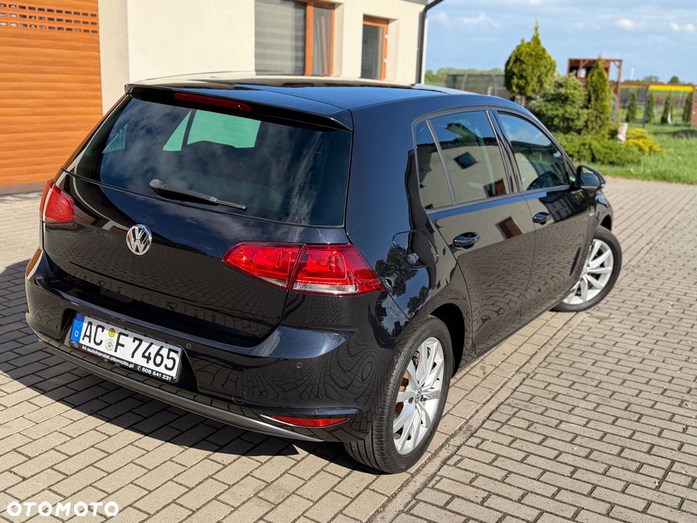 Volkswagen Golf - 11