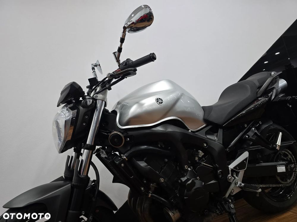 Yamaha FZ6 - 21