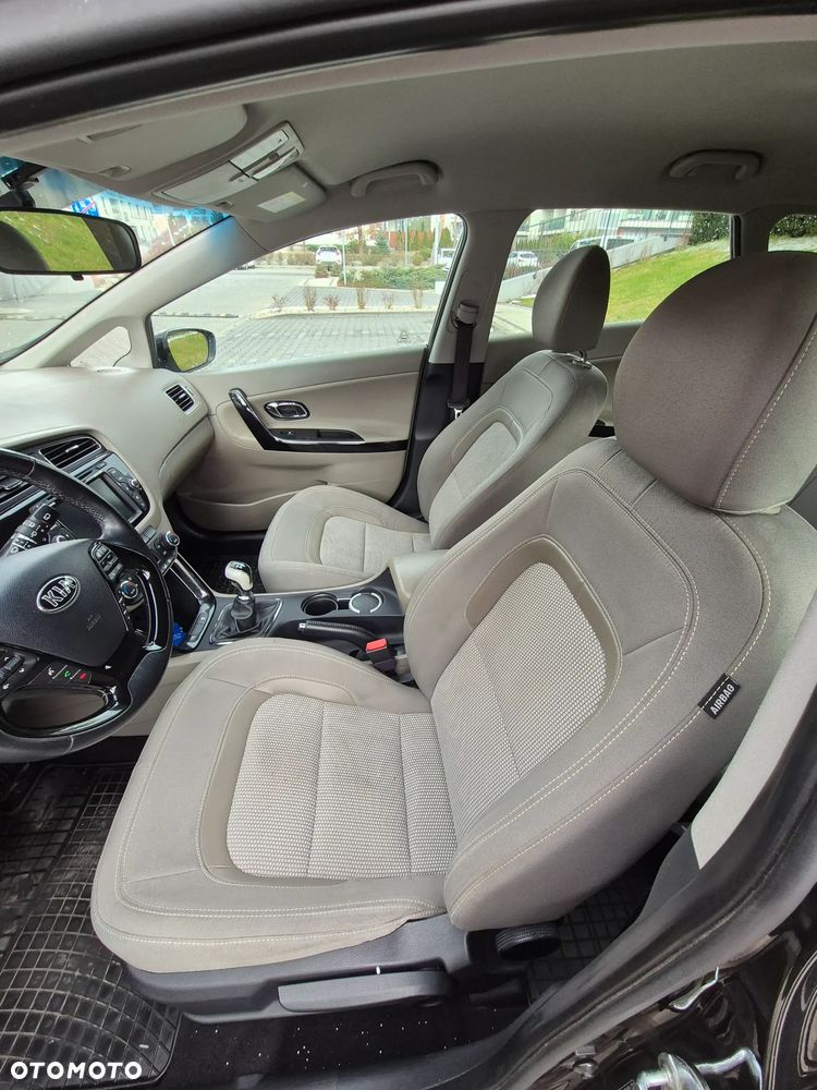 Kia Ceed 1.6 GDI L Business Line - 18