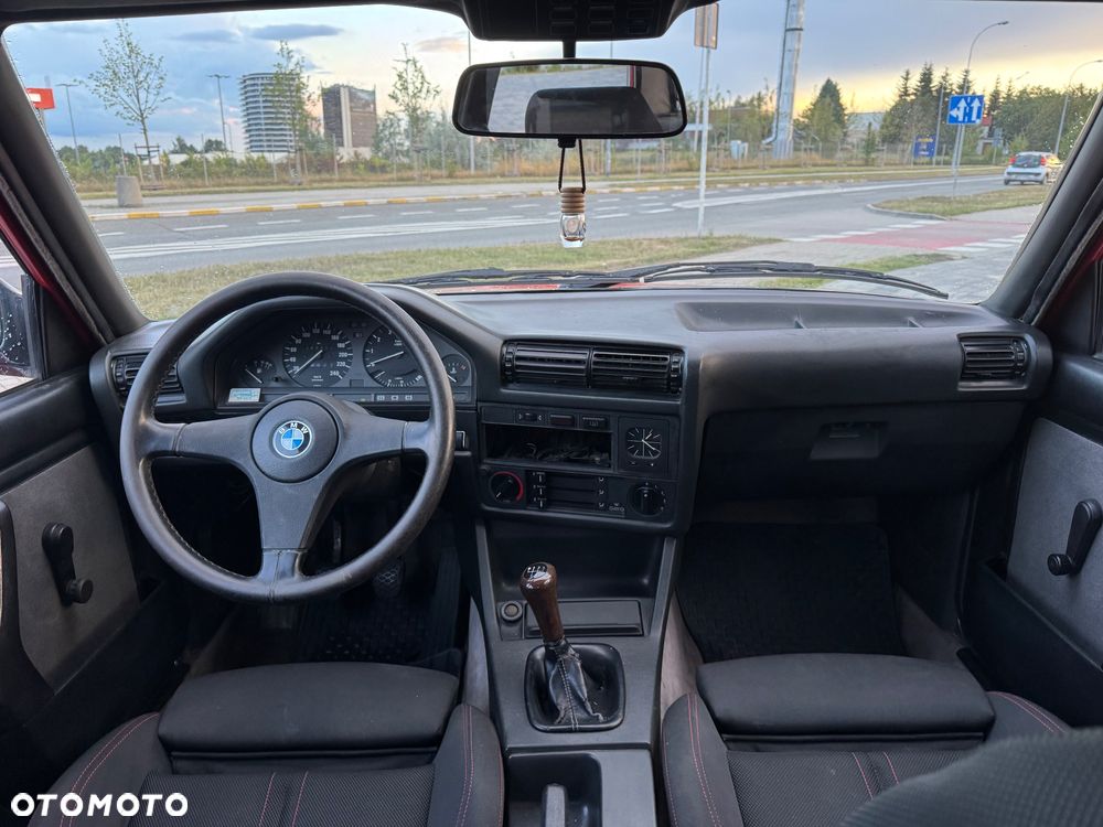 BMW Seria 3 316i - 10