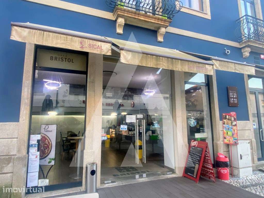 Café para Trespasse no Centro de Albergaria-a-Velha, com jogos da S... - Grande imagem: 2/32