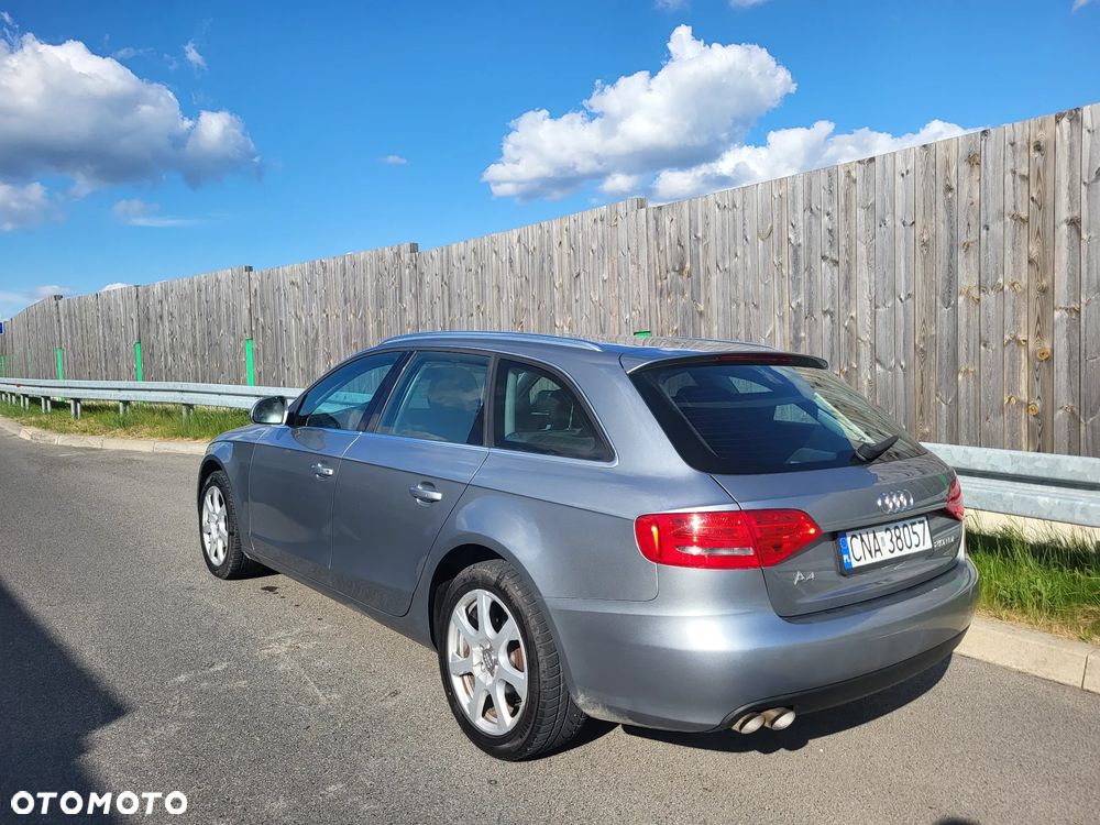 Audi A4 Avant 2.0 TDI DPF Ambiente - 4