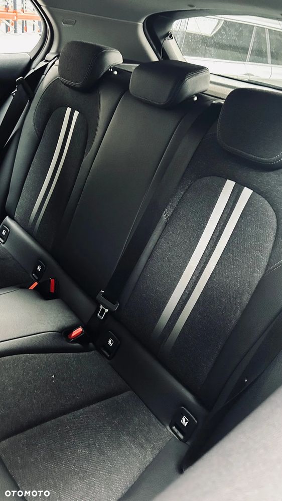 BMW Seria 1 118d Sport Line - 22
