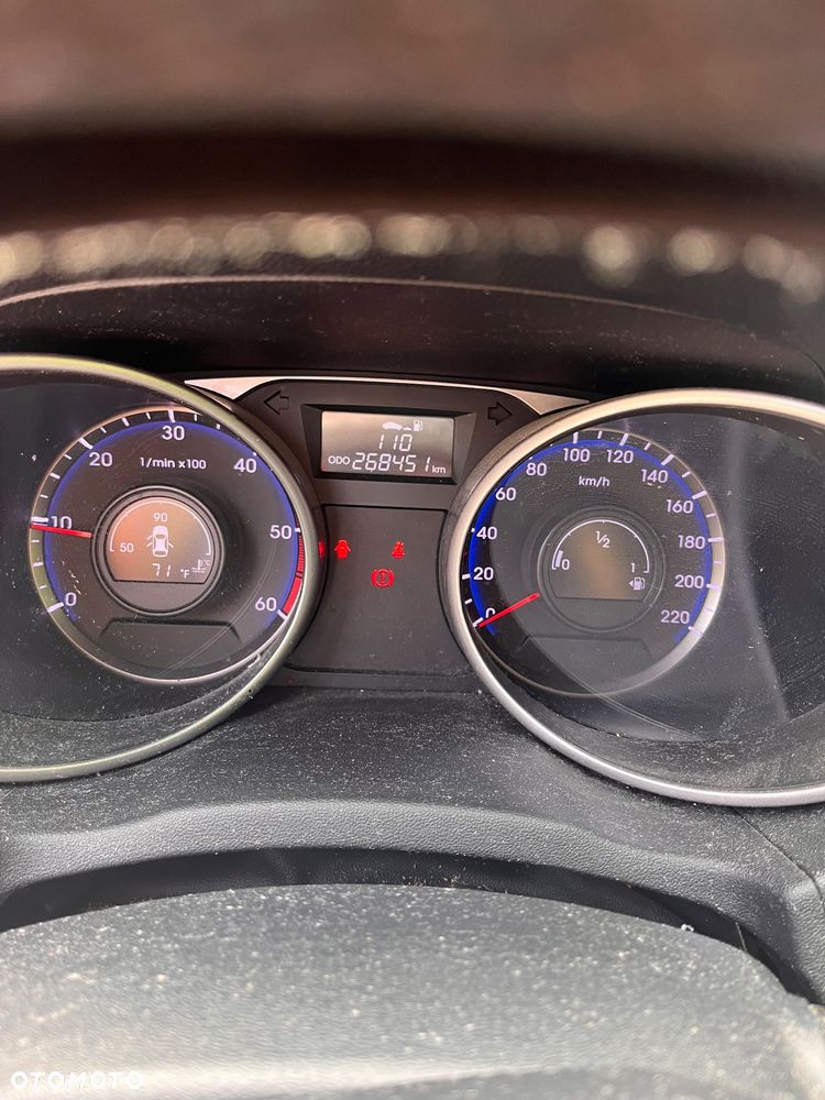 Hyundai ix35 - 14