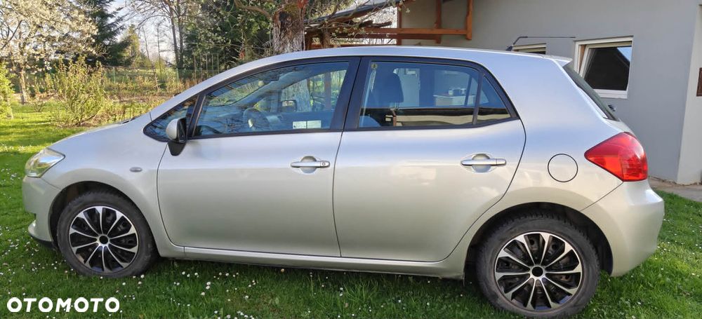 Toyota Auris 1.6 Premium - 5
