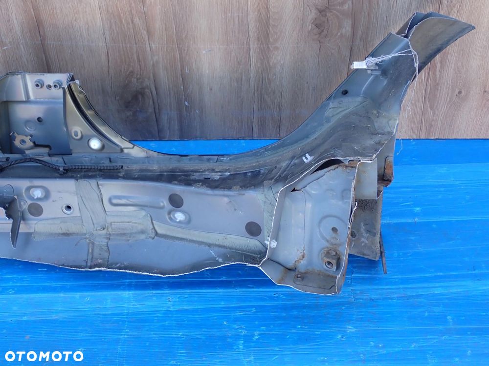 TOYOTA AYGO 06-12 PRÓG PRAWY 211 - 12