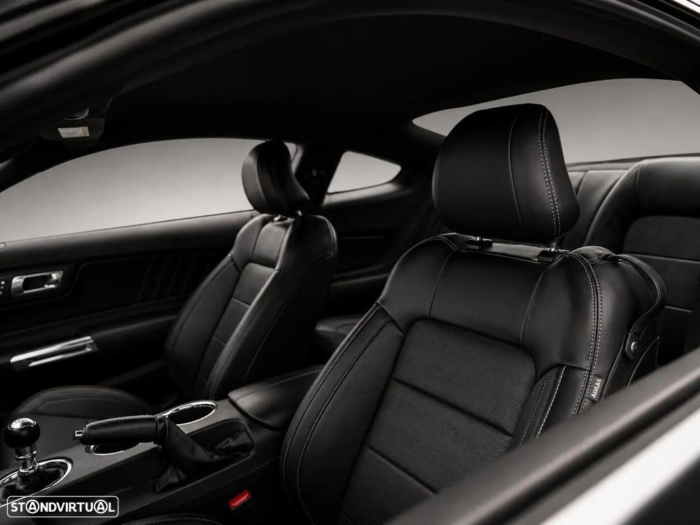 Ford Mustang 2.3 Eco Boost - 32