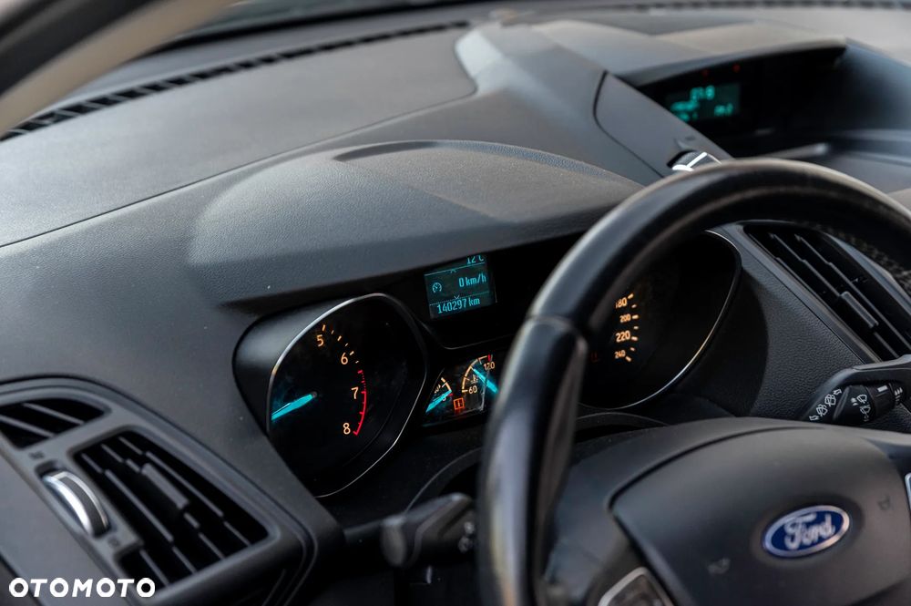Ford Kuga - 31