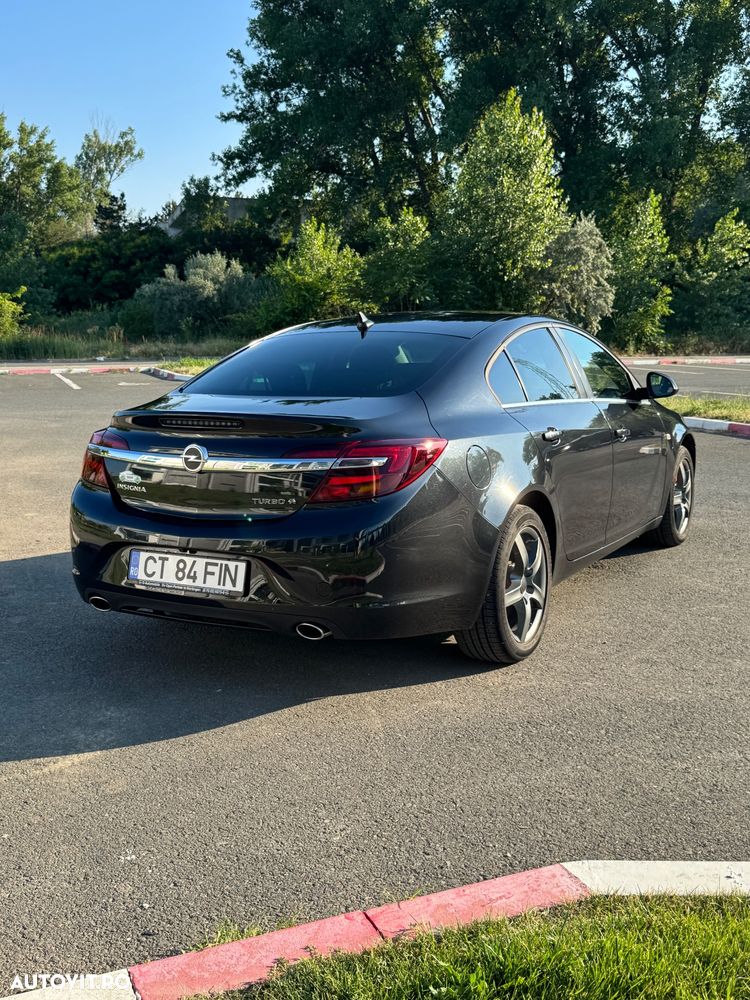 Opel Insignia 2.0 Turbo ECOTEC 4X4 Sport Aut. - 2