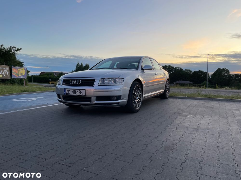 Audi A8 - 1