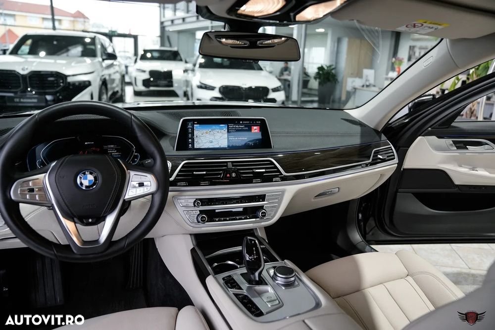 BMW Seria 7 745e - 9
