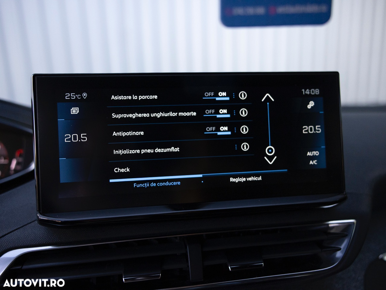 Peugeot 3008 1.2 PureTech 130 EAT8 Allure Pack - 25