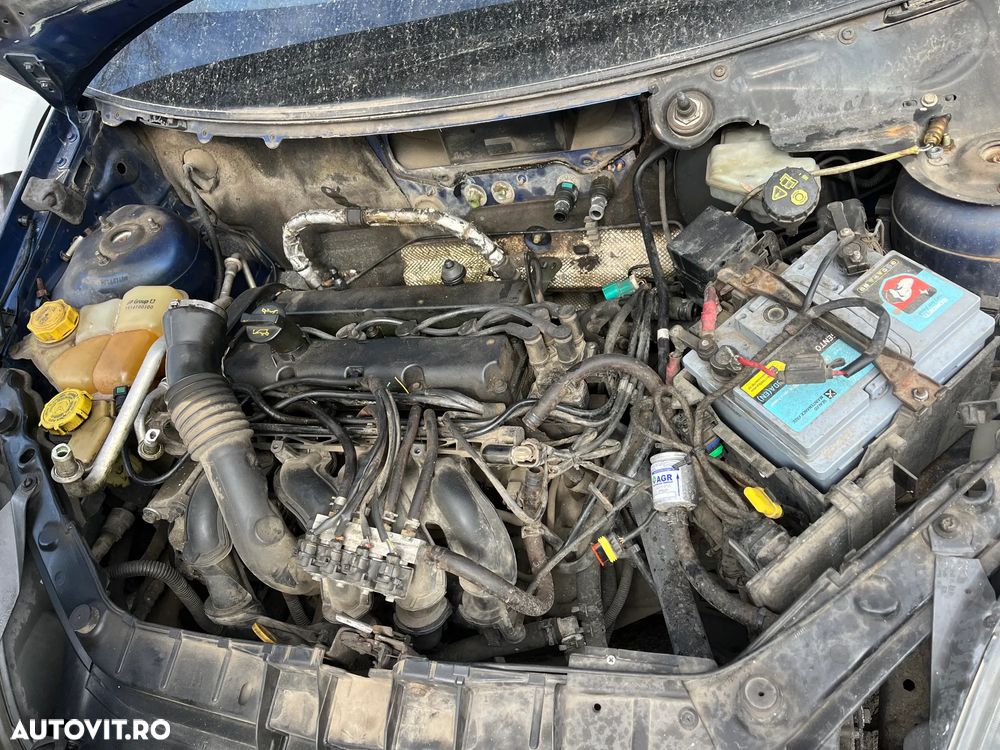 Dezmembrez Ford Fiesta MK5 facelift albastru benzina 2007 - 4
