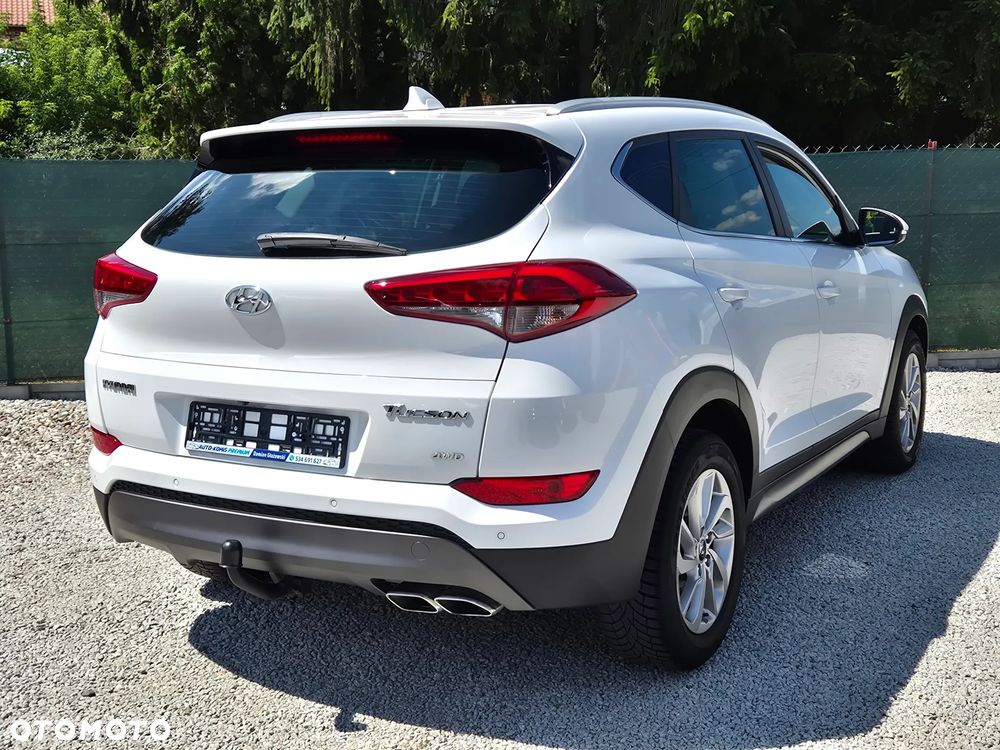 Hyundai Tucson 2.0 CRDI 4WD Automatik Style - 24