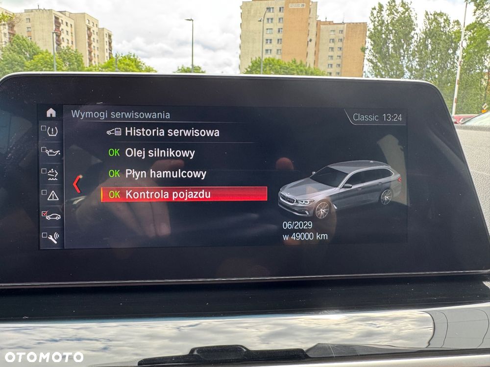BMW Seria 5 520d xDrive - 31