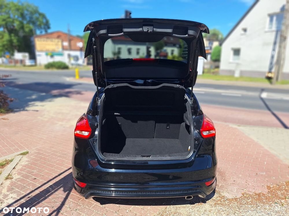 Ford Focus 1.5 EcoBoost ST-Line Black ASS - 18