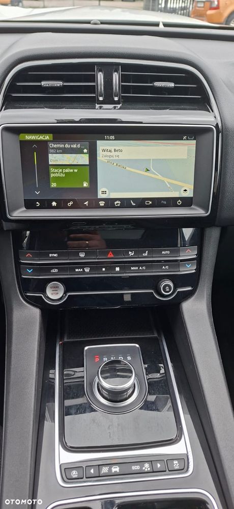 Jaguar F-Pace 2.0 i4P AWD Pure - 17