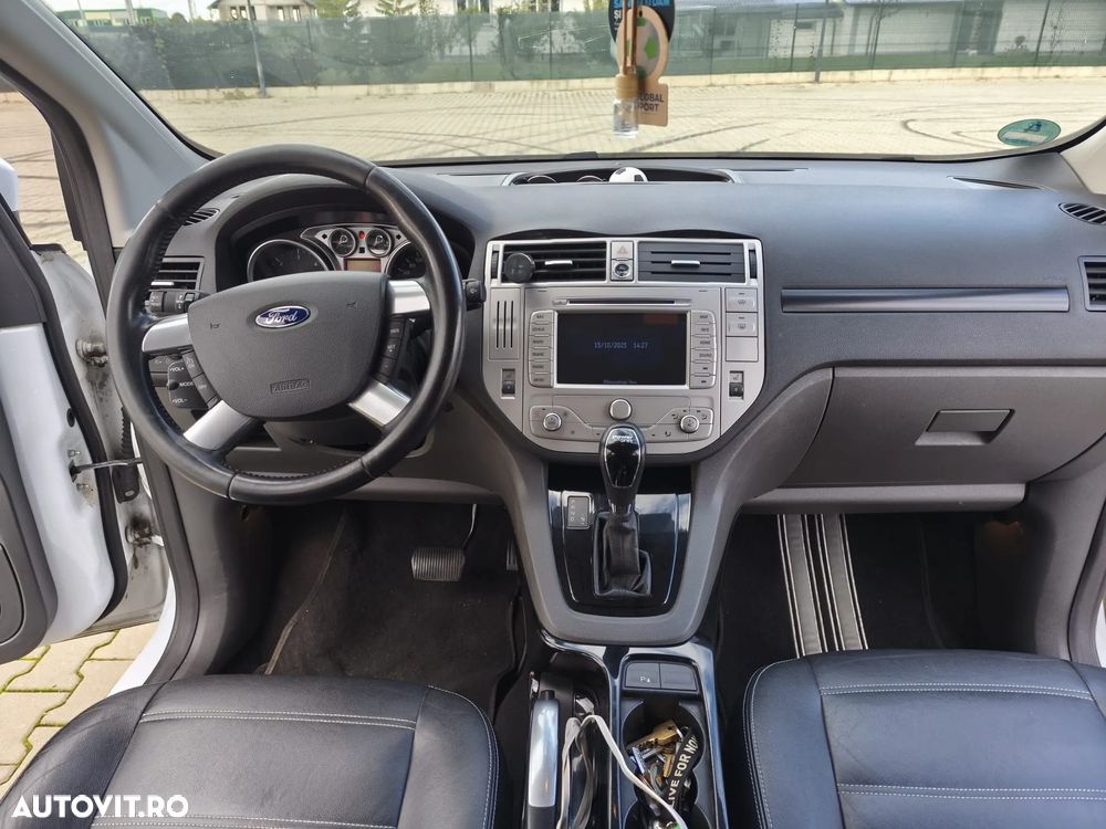 Ford Kuga 2.0 TDCi 4WD Powershift Titanium - 11
