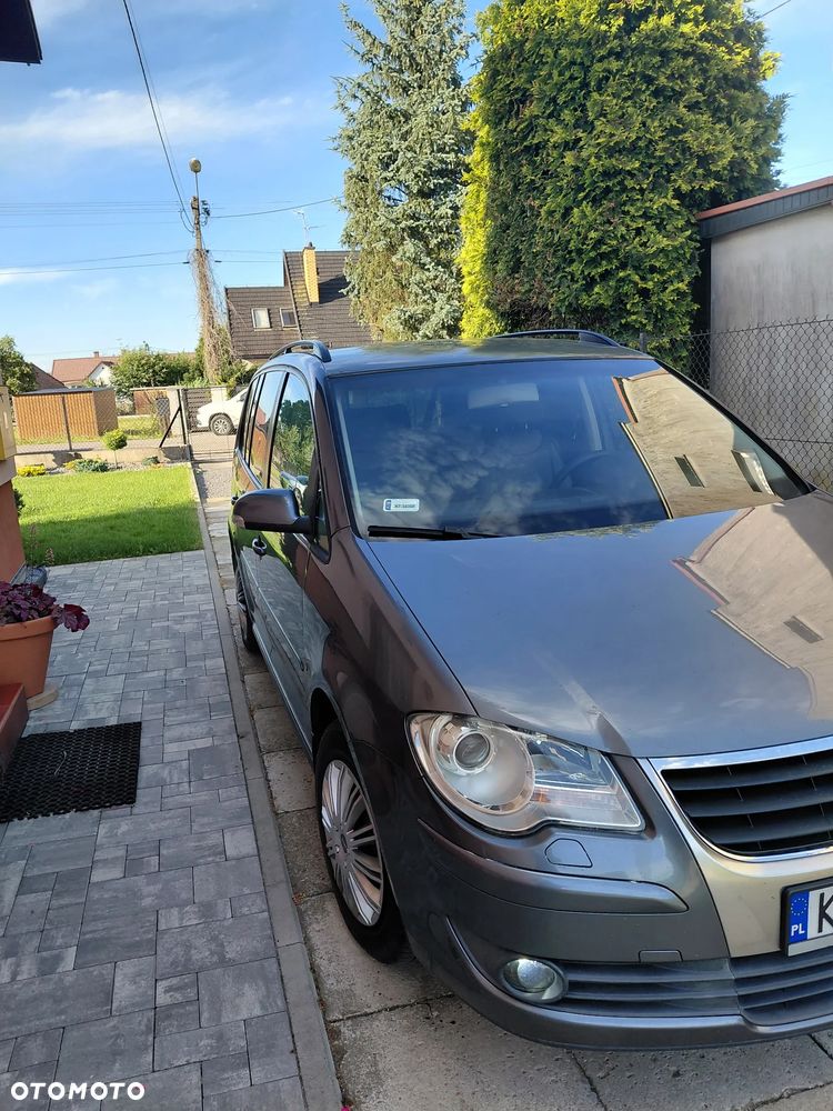 Volkswagen Touran - 5