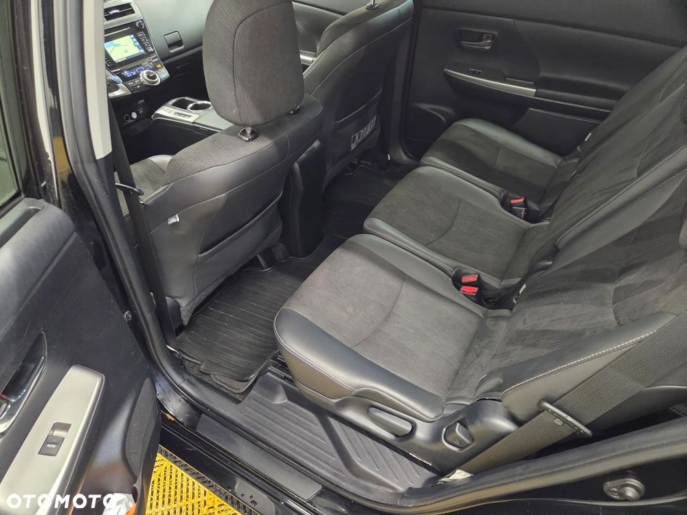 Toyota Prius+ (Hybrid) Executive - 11