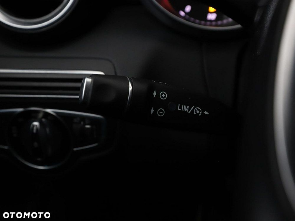 Mercedes-Benz Klasa C 180 9G-TRONIC Avantgarde - 34