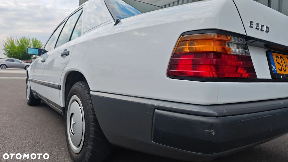 Mercedes-Benz Klasa E - 18