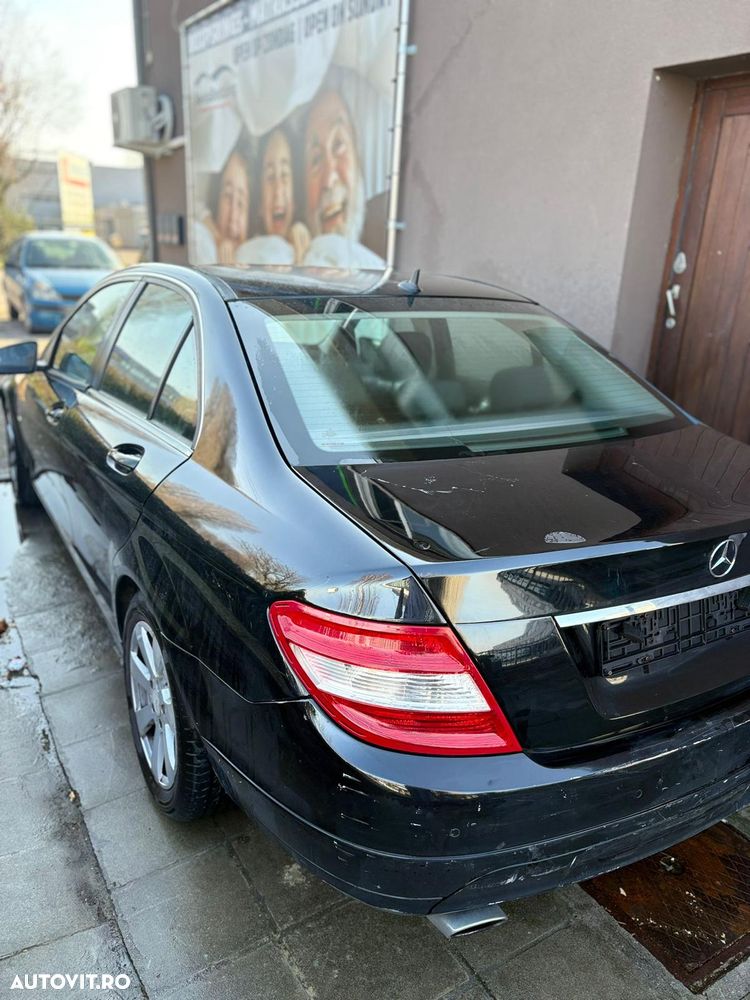 MERCEDES-BENZ C-Class 2010 — imagine 6