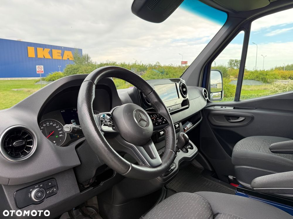 Mercedes-Benz Sprinter - 8