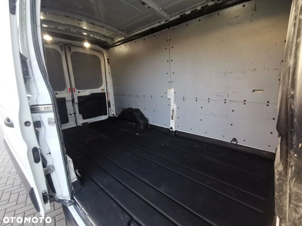 Ford Transit - 10