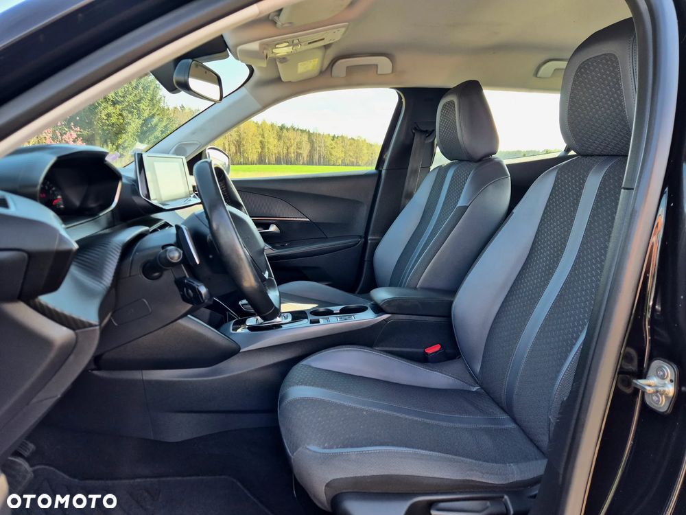 Peugeot 2008 PureTech 130 EAT8 Allure Pack - 11