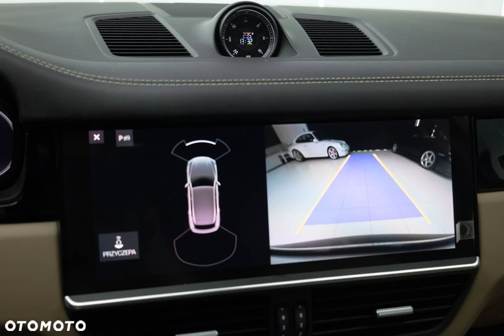 Porsche Cayenne - 26