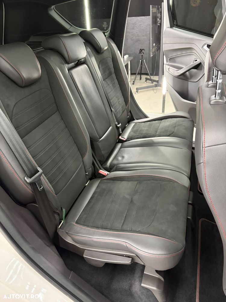 Ford Kuga - 8