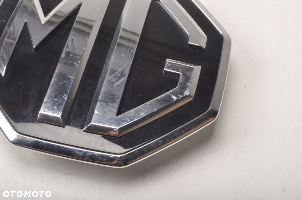 MG HS ZNACZEK LOGO EMBLEMAT PRZÓD 10745955 2024 LIFT - 8
