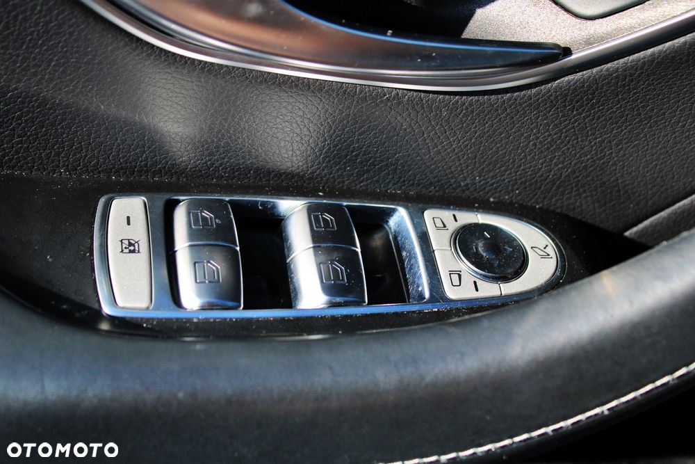 Mercedes-Benz AMG GT 43 4-Matic+ - 16