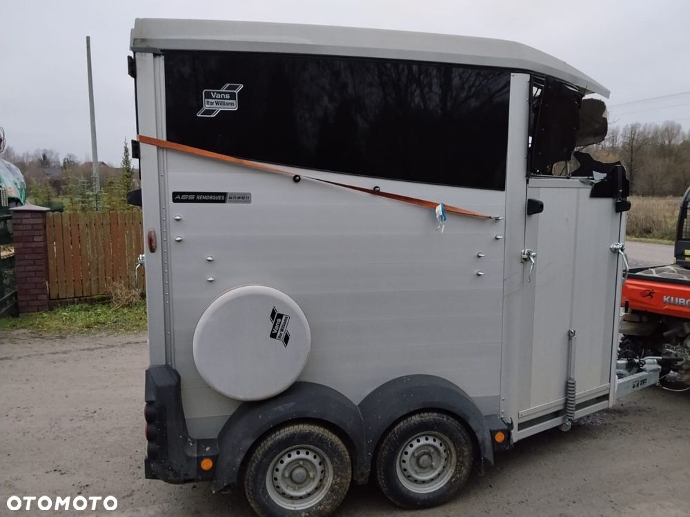 Ifor Williams HBX506