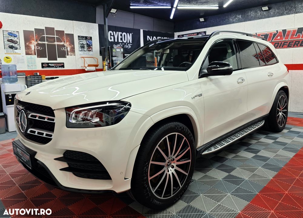 Mercedes-Benz GLS - 1